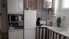 Private kitchen - Village house near the Canal du Midi (La Redorte)