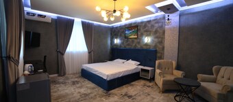 Emery Hotel