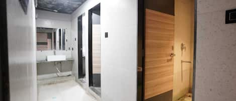 House | Bathroom