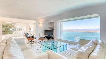Apartment | Living room