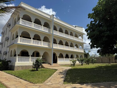 Luxurious 1-bedroom apartment on the first upper floor