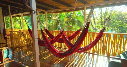Charming little hotel with WiFi, AC, 100 m @ Montezuma Beach Puntarenas Province
