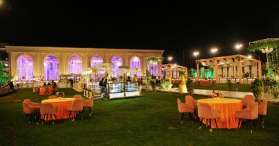 ORCHHA RIVER STONE RESORT