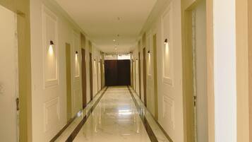 Deluxe Double Room | Living area