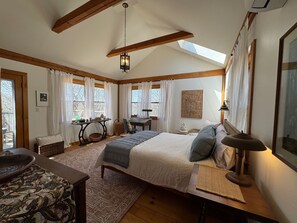 4 bedrooms, free WiFi, bed sheets