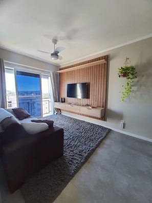 Smart TV - Central Executive Apartment – Wi-Fi & Garage (A Grande Santa Cruz do Sul)