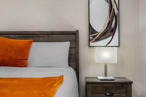 5 habitaciones, escritorio y wifi gratis 