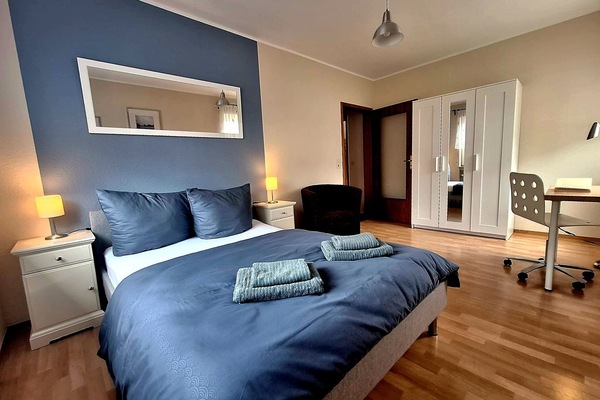 2 bedrooms, desk, iron/ironing board, travel cot