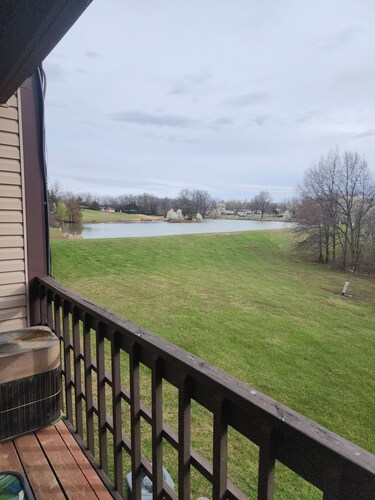 Charming 2-bedroom condo with WiFi, AC in fantastic Landing at Mark Twain Lake