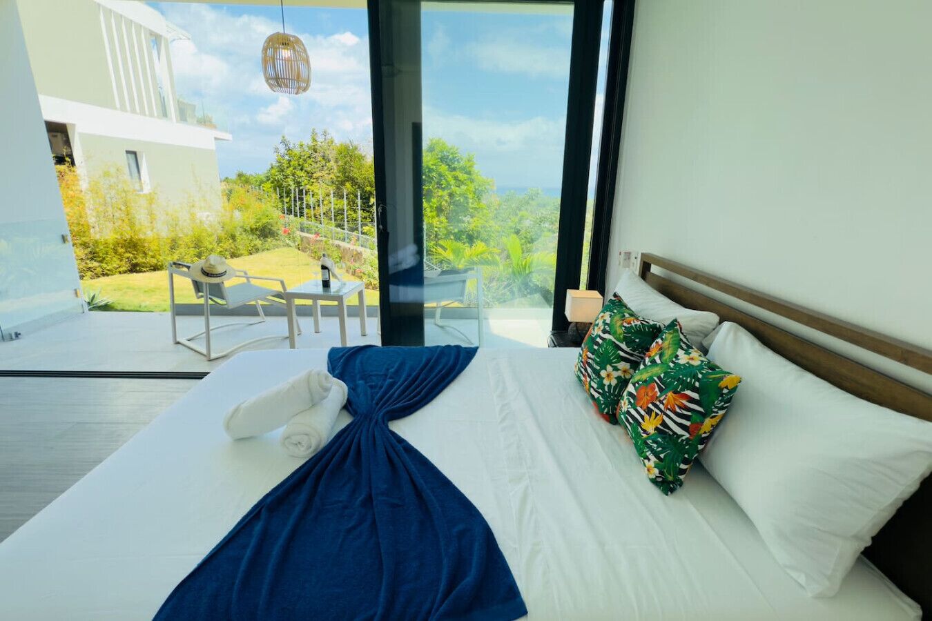 3 chambres, bureau, Wi-Fi, draps fournis