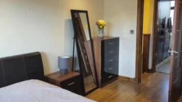 1 bedroom, iron/ironing board, free WiFi, bed sheets