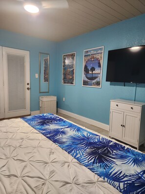 4 bedrooms, iron/ironing board, travel crib, free WiFi