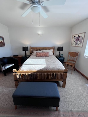 2 chambres, fer et planche à repasser, Wi-Fi gratuit, draps fournis