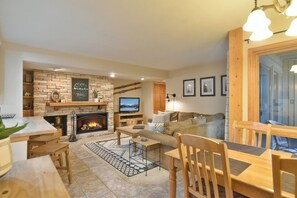 Smart-tv och eldstad