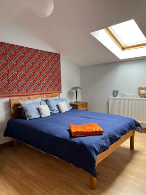 4 soverom, strykejern/-brett og sengetøy