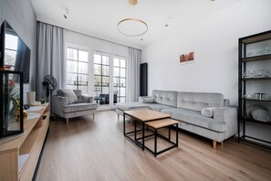 Smart TV - Manufaktura Apt - Parking & Balcony - by Rentujemy (Lódz)