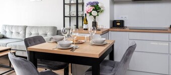 Manufaktura Apt - Parking & Balcony - by Rentujemy