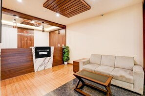 獨棟房屋 | 接待櫃台