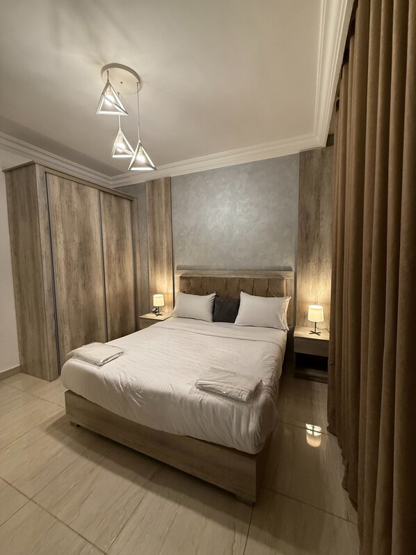 Apartment, 2 Bedrooms, Smoking