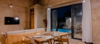 Charming 2-bedroom Villa with a private swimming pool and a surrounding wall