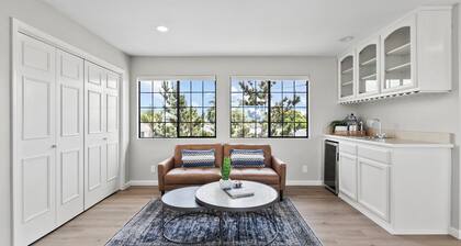 Stylish 3bdrm, 3 bath home in Grover Beach, close to everything