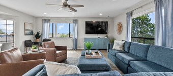 Stylish 3bdrm, 3 bath home in Grover Beach, close to everything