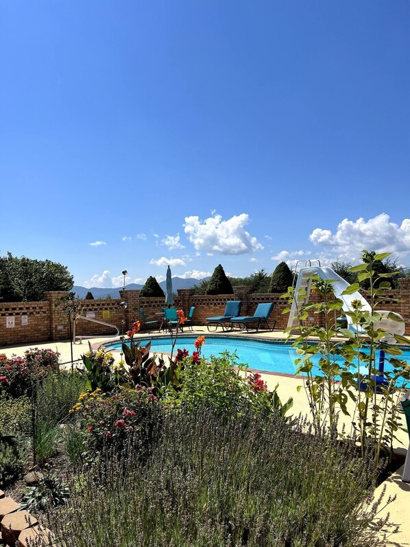 Udendørs pool, opvarmet pool
