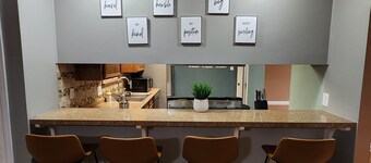 Close to Louisiana Down's Casino. 
A charming 3-bedroom house, great amenities!