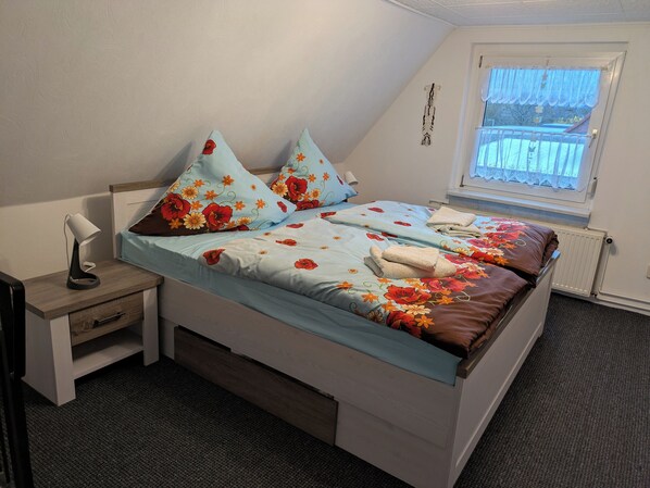 1 bedroom, WiFi, bed sheets