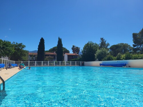 Maison gde piscine au Calme avec jardin arboré