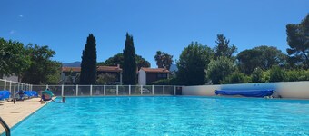 Maison gde piscine au Calme avec jardin arboré