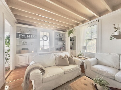 ❤️ Century House, Swimming Pool & View of the valley