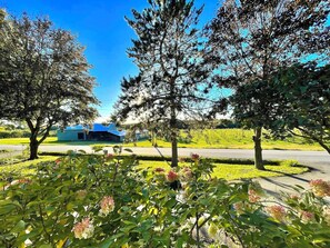 Property grounds - ❤️ Century House, Swimming Pool & View of the valley (Saint-Paul-d'Abbotsford)