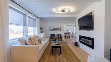 TV connectée, cheminée, espaces bureaux