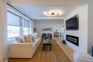 Smart TV, fireplace, offices