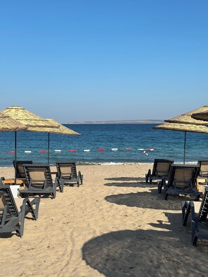 전용 해변, 백사장