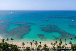 In Strandnähe, Liegestühle, Strandtücher