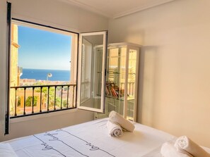 3 soverom, strykejern/-brett, wi-fi og sengetøy