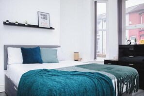 4 bedrooms, WiFi, bed sheets