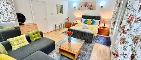 1 camera, ferro/asse da stiro, Wi-Fi gratuito, lenzuola