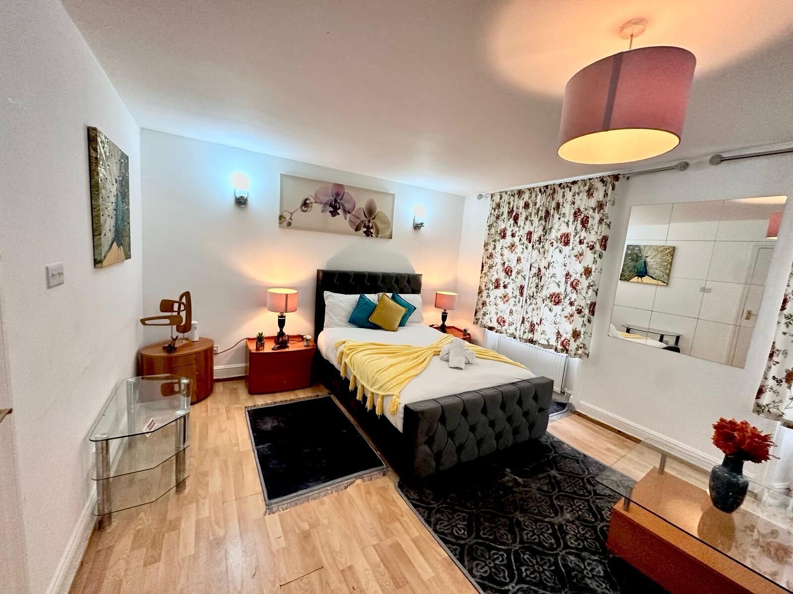 1 chambre, fer et planche à repasser, Wi-Fi gratuit, draps fournis