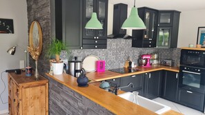 Micro-ondas, fogão, cooktop, lava-louças