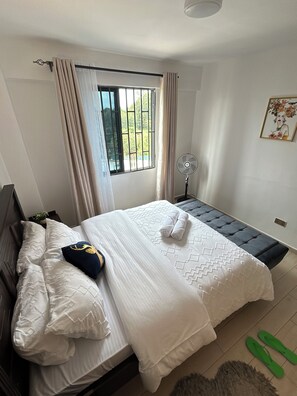 2 chambres, fer et planche à repasser, Wi-Fi, draps fournis