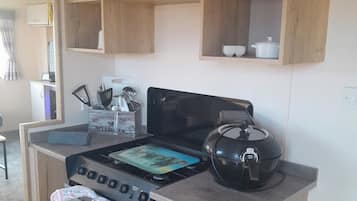 Kabin | Dapur pribadi | Lemari es, microwave, oven, dan kompor