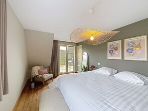 4 soverom, skrivebord, strykejern/-brett og wi-fi (inkludert)