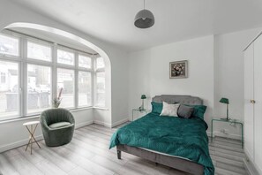 2 chambres, fer et planche à repasser, Wi-Fi, literie fournie