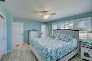 3 bedrooms, iron/ironing board, free WiFi, bed sheets