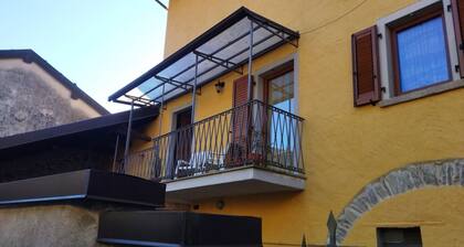 Spacious accommodation a stone's throw from Lake Orta