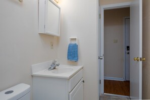 Hårtørrer, håndklæder