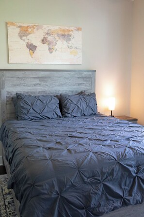 3 chambres, fer et planche à repasser, Wi-Fi, draps fournis